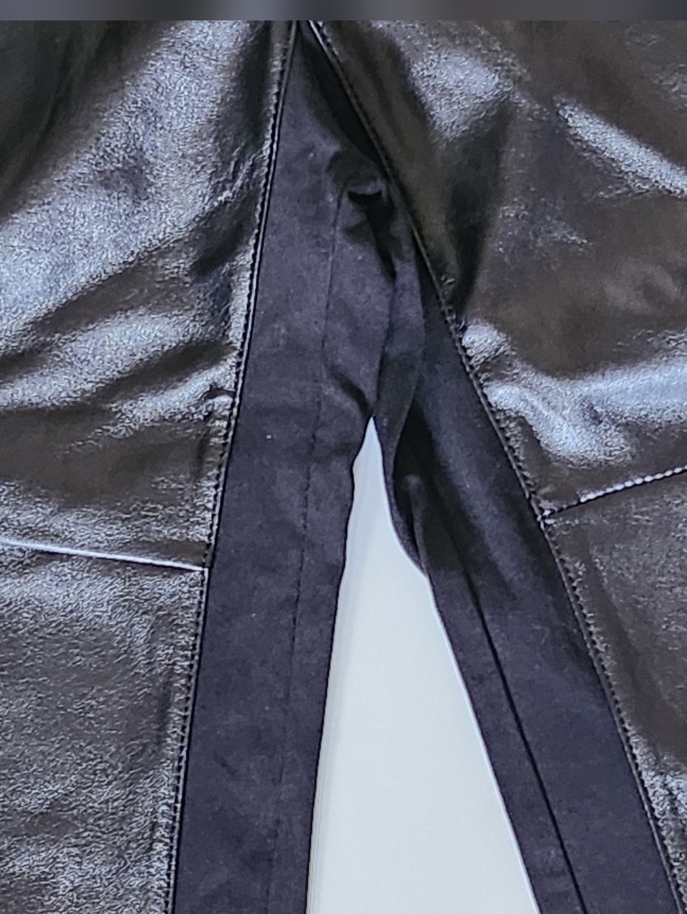 Faux Leather Panel Skinny Pants in Black - Picture 8 of 10